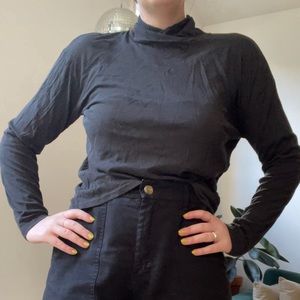 Everlane lightweight turtleneck